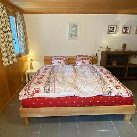 Einzimmerwohnung In Authentischem Schweizer Chalet Fur 2-3 Personen, Private Terrasse, Mit Fruhstuck * Les Diablerets