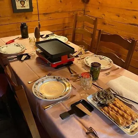 Appartement Einzimmerwohnung In Authentischem Schweizer Chalet Fur 2-3 Personen, Private Terrasse, Mit Fruhstuck *